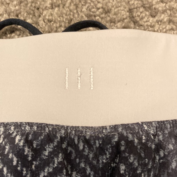 Lululemon T.H.E. Short *Nulux Liner 9" Shorts - Picture 3 of 4